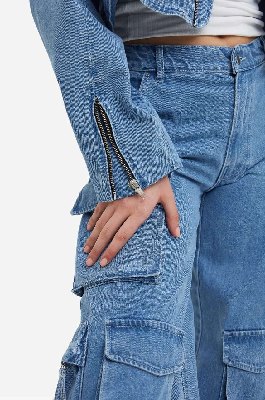 Cargo Jeans in Light Blue - Image 3