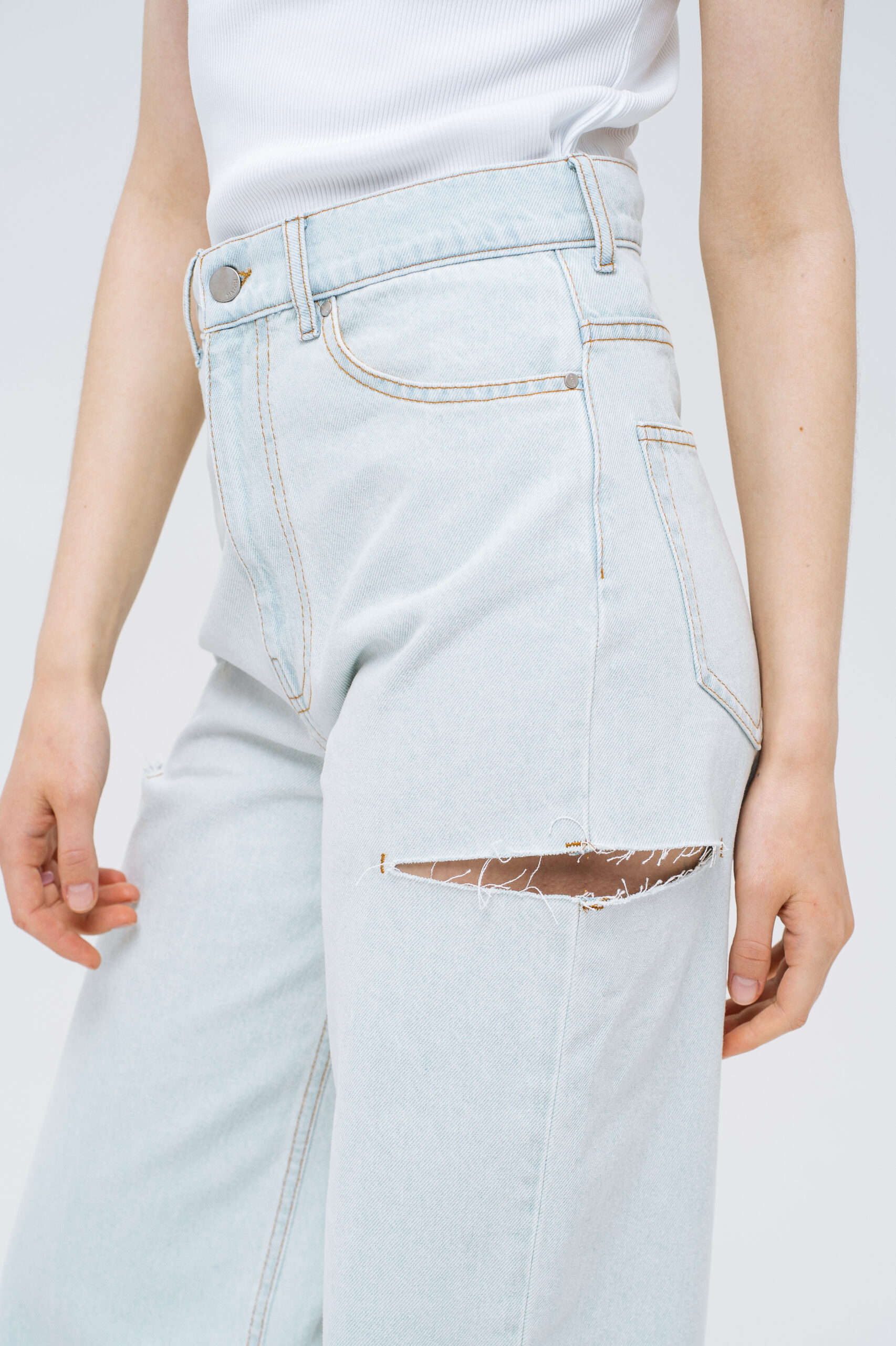 Light Blue Jeans with rips - Image 2